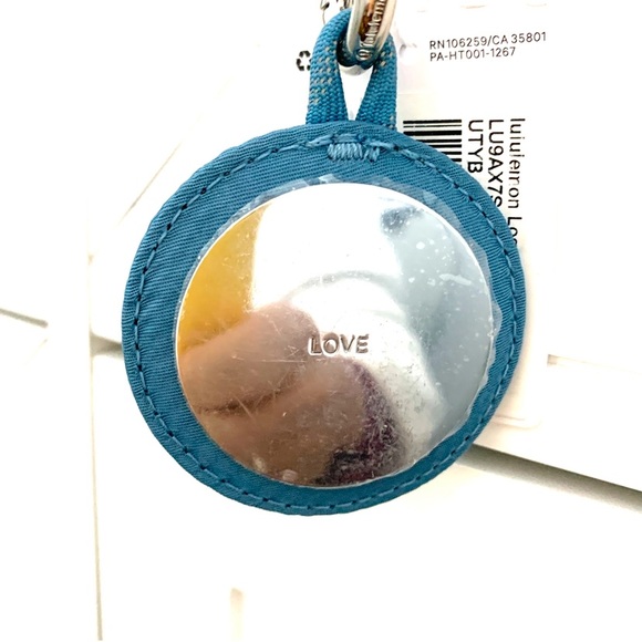 NEW LULULEMON BLUE LOGO KEYCHAIN WITH MIRROR BNWT - Picture 2 of 7